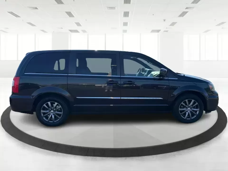 2015 Chrysler Town and Country S (2C4RC1HG0FR) with an 3.6L V-6 DOHC engine, 6-Speed Automatic transmission, located at 401 Woodman Dr, Riverside, OH, 45431, (937) 908-9800, 39.760899, -84.123421 - Need a road-trip-ready family hauler that can handle school drop-offs, sports practice, and weekend getaways without feeling like a chore? This 2015 Chrysler Town and Country S is built for real life-roomy seating, flexible cargo space, and comfort features that make long days on I-75 or a quick r - Photo#1