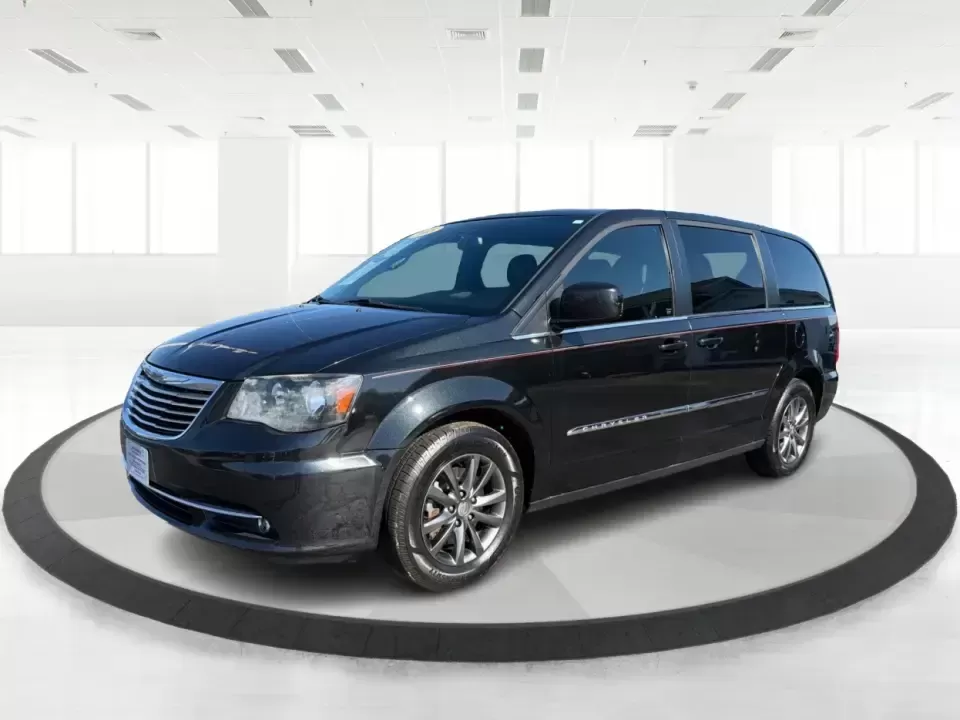 2015 Chrysler Town and Country S (2C4RC1HG0FR) with an 3.6L V-6 DOHC engine, 6-Speed Automatic transmission, located at 401 Woodman Dr, Riverside, OH, 45431, (937) 908-9800, 39.760899, -84.123421 - Need a road-trip-ready family hauler that can handle school drop-offs, sports practice, and weekend getaways without feeling like a chore? This 2015 Chrysler Town and Country S is built for real life-roomy seating, flexible cargo space, and comfort features that make long days on I-75 or a quick r - Photo#8