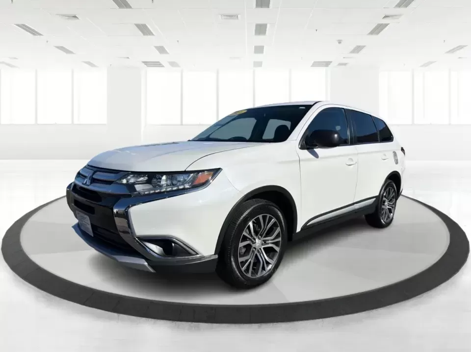 2016 Mitsubishi Outlander ES (JA4AD2A30GZ) with an 2.4L I-4 variable valve control engine, CVT transmission, located at 8750 N County Rd 25A, Piqua, OH, 45356, (937) 908-9800, 40.164391, -84.232513 - Weekend road trips to Indian Lake, daily commutes down I75, or shuttling kids between practice and school-this 2016 Mitsubishi Outlander ES is built for real-life schedules in and around Piqua, Ohio. Finished in Diamond White Pearl, this versatile SUV blends family-friendly space with easy-to-live-w - Photo#8