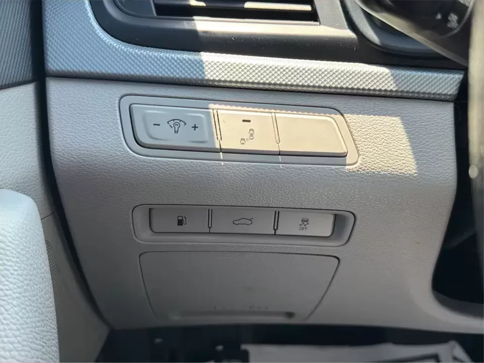 2018 Hyundai Sonata ECO (5NPE24AA3JH) with an 1.6L I-4 gasoline direct injection engine, 7A transmission, located at 1951 S Dayton Lakeview Rd., New Carlisle, OH, 45344, (937) 908-9800, 39.890999, -84.050255 - Need a smart, efficient sedan that can handle a busy weekday commute to Dayton, quick school drop-offs, and the occasional weekend run to Springfield without draining your budget? This 2018 Hyundai Sonata ECO in sleek Machine Gray is an ideal fit for drivers who want comfort, tech, and fuel-friendly - Photo#17