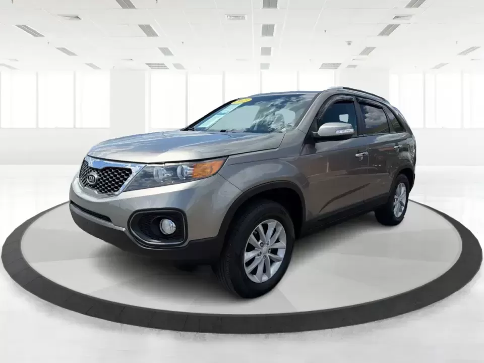 2013 Kia Sorento LX 2WD (5XYKT3A69DG) with an 2.4L L4 DOHC 16V engine, 6-Speed Automatic transmission, located at 8750 N County Rd 25A, Piqua, OH, 45356, (937) 908-9800, 40.164391, -84.232513 - Pack up the kids, load the cooler, and point your weekend plans toward Indian Lake or a quick getaway down I-75-this 2013 Kia Sorento LX 2WD is the kind of practical SUV that fits real life in Piqua. With roomy seating, flexible cargo space, and everyday comfort, it's a smart pick for growing famili - Photo#8