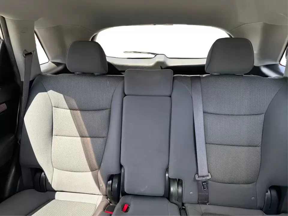 2013 Kia Sorento LX 2WD (5XYKT3A69DG) with an 2.4L L4 DOHC 16V engine, 6-Speed Automatic transmission, located at 8750 N County Rd 25A, Piqua, OH, 45356, (937) 908-9800, 40.164391, -84.232513 - Pack up the kids, load the cooler, and point your weekend plans toward Indian Lake or a quick getaway down I-75-this 2013 Kia Sorento LX 2WD is the kind of practical SUV that fits real life in Piqua. With roomy seating, flexible cargo space, and everyday comfort, it's a smart pick for growing famili - Photo#14