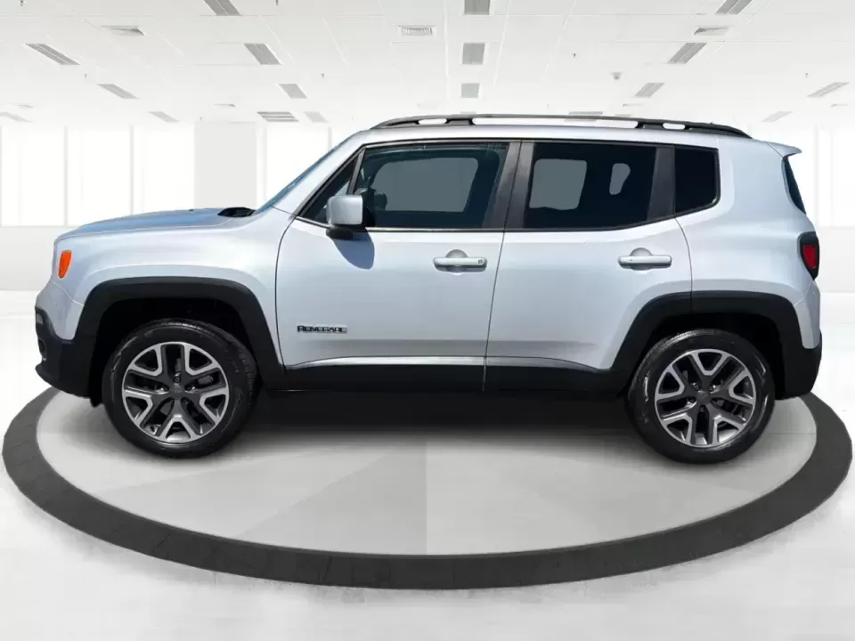 2015 Jeep Renegade Latitude (ZACCJBBT5FP) with an 2.4L L4 engine, 6-Speed Manual transmission, located at 1230 East Main St, Xenia, OH, 45385, (937) 908-9800, 39.688026, -83.910172 - Weekend adventures, snowy commutes, and day-to-day errands around Greene County feel a lot more fun when you're driving something that's compact, capable, and easy to live with. This 2015 Jeep Renegade Latitude is built for drivers who want SUV versatility without the full-size footprint-perfect for - Photo#5