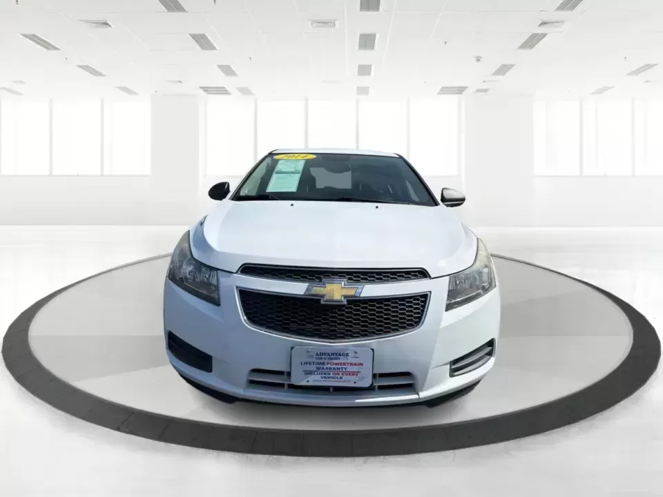 2014 Chevrolet Cruze LS Auto (1G1PA5SG0E7) with an ECOTEC 1.8L I-4 DOHC engine, 6-Speed Automatic transmission, located at 401 Woodman Dr, Riverside, OH, 45431, (937) 908-9800, 39.760899, -84.123421 - Picture your next week in Riverside: an easy I675 commute to Wright-Patterson AFB, quick grocery runs near Airway Shopping Center, and a comfortable weekend drive down Woodman Dr toward Downtown Dayton-without stretching your budget. This 2014 Chevrolet Cruze LS Auto is a smart, practical sedan for - Photo#7