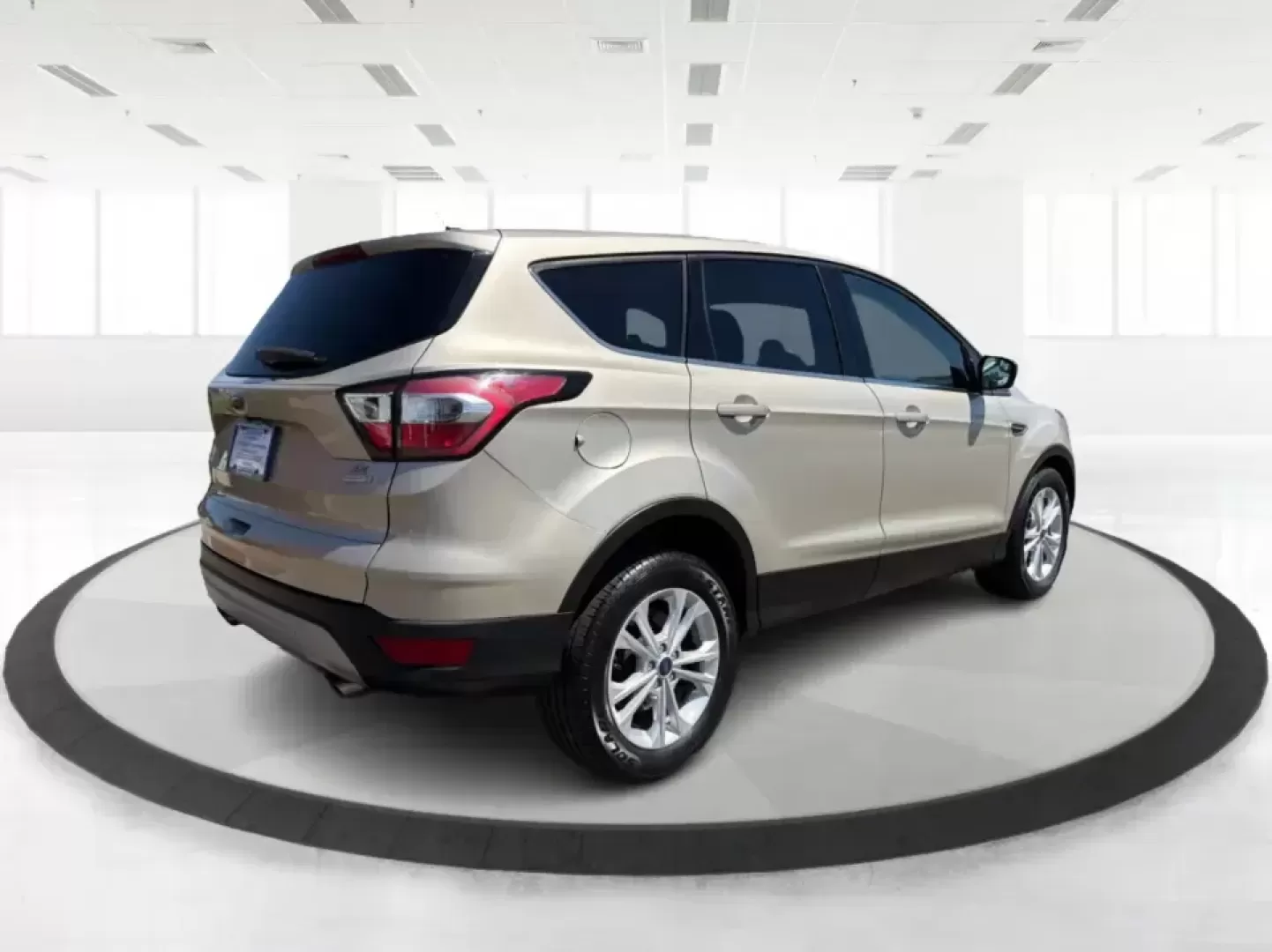 2017 Ford Escape SE (1FMCU0GD2HU) with an 1.5L L4 DOHC 16V engine, 6A transmission, located at 880 E. National Road, Vandalia, OH, 45377, (937) 908-9800, 39.891918, -84.183594 - Picture your next week in Vandalia: weekday commutes down E. National Road and I75, school drop-offs, quick grocery runs near the Dayton International Airport area, and a weekend escape to Taylorsville MetroPark or a day out at the Montgomery County Fairgrounds. This 2017 Ford Escape SE is built for - Photo#2