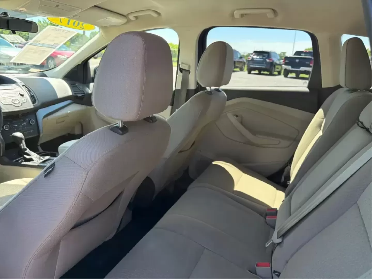 2017 Ford Escape SE (1FMCU0GD2HU) with an 1.5L L4 DOHC 16V engine, 6A transmission, located at 880 E. National Road, Vandalia, OH, 45377, (937) 908-9800, 39.891918, -84.183594 - Picture your next week in Vandalia: weekday commutes down E. National Road and I75, school drop-offs, quick grocery runs near the Dayton International Airport area, and a weekend escape to Taylorsville MetroPark or a day out at the Montgomery County Fairgrounds. This 2017 Ford Escape SE is built for - Photo#10
