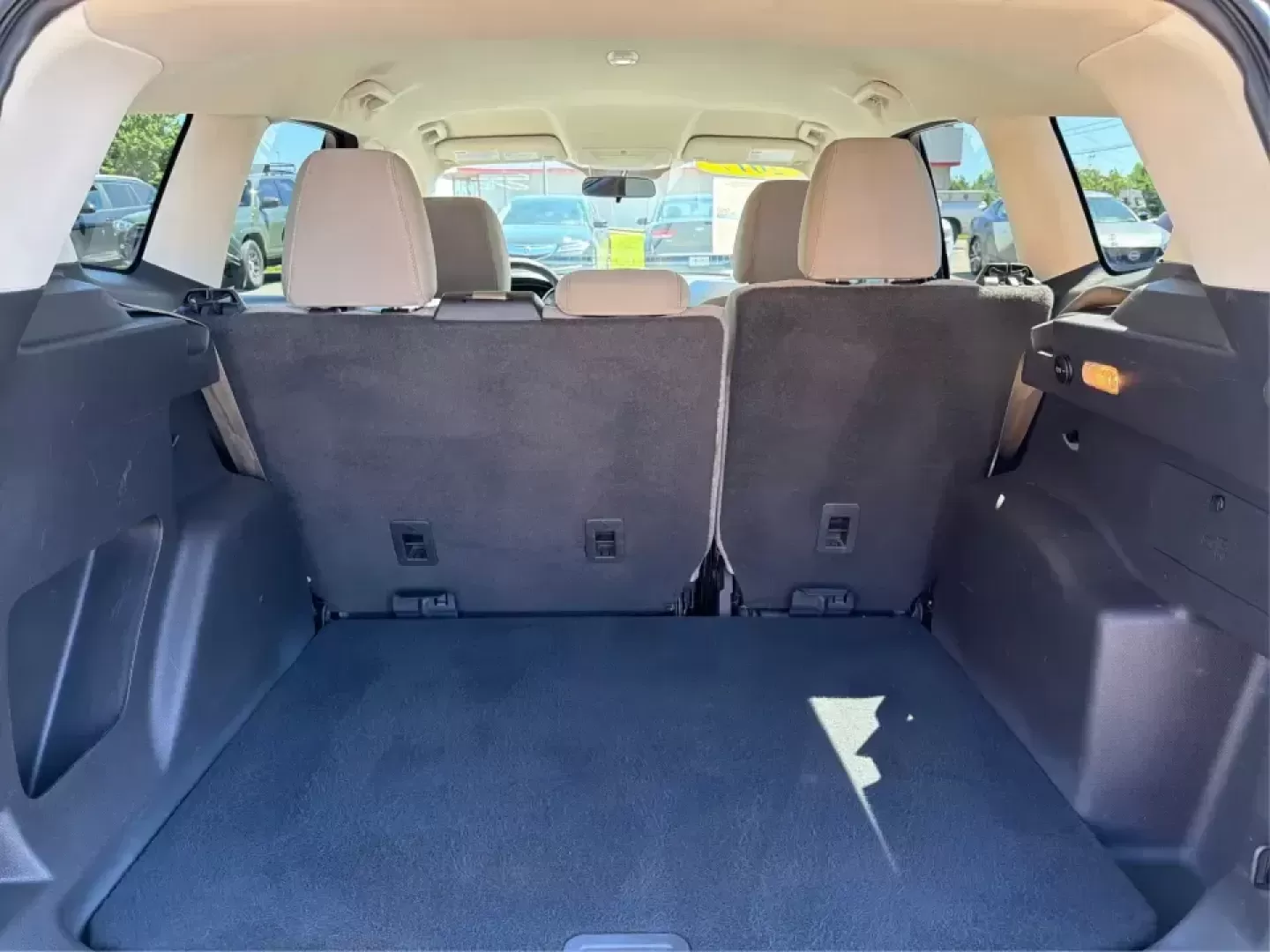 2017 Ford Escape SE (1FMCU0GD2HU) with an 1.5L L4 DOHC 16V engine, 6A transmission, located at 880 E. National Road, Vandalia, OH, 45377, (937) 908-9800, 39.891918, -84.183594 - Picture your next week in Vandalia: weekday commutes down E. National Road and I75, school drop-offs, quick grocery runs near the Dayton International Airport area, and a weekend escape to Taylorsville MetroPark or a day out at the Montgomery County Fairgrounds. This 2017 Ford Escape SE is built for - Photo#12