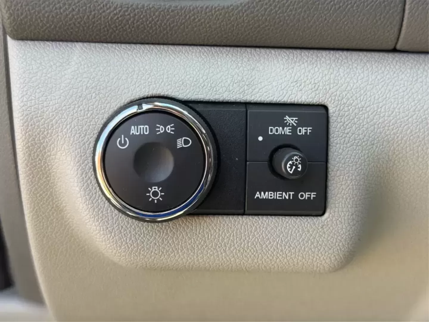 2013 Buick Enclave Leather (5GAKRCKD0DJ) with an 3.6L V-6 gasoline direct injection engine, 6-Speed Automatic Overdrive transmission, located at 1099 N County Rd 25A , Troy, OH, 45373, (937) 908-9800, 40.057079, -84.212883 - Pack the kids for school drop-offs in the morning, load up for a weekend at the National Museum of the U.S. Air Force, or cruise I75 with friends headed toward downtown Dayton-this 2013 Buick Enclave Leather is built for real-life comfort with a premium feel. Finished in Atlantis Blue Metallic and d - Photo#17