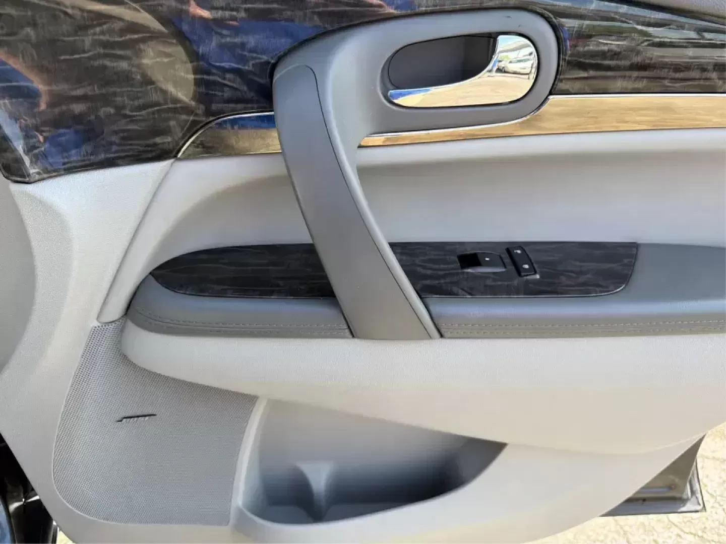 2013 Buick Enclave Leather (5GAKRCKD0DJ) with an 3.6L V-6 gasoline direct injection engine, 6-Speed Automatic Overdrive transmission, located at 1099 N County Rd 25A , Troy, OH, 45373, (937) 908-9800, 40.057079, -84.212883 - Pack the kids for school drop-offs in the morning, load up for a weekend at the National Museum of the U.S. Air Force, or cruise I75 with friends headed toward downtown Dayton-this 2013 Buick Enclave Leather is built for real-life comfort with a premium feel. Finished in Atlantis Blue Metallic and d - Photo#20