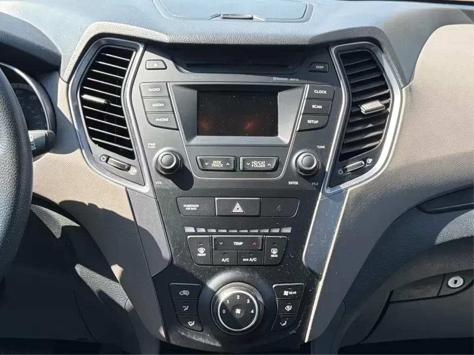 2016 Hyundai Santa Fe SE (KM8SMDHF5GU) with an 3.3L V-6 gasoline direct injection engine, 6A transmission, located at 1184 Kauffman Ave, Fairborn, OH, 45324, (937) 908-9800, 39.807072, -84.030914 - Whether you're hauling kids to practice, commuting to Wright-Patterson AFB, or packing up for a weekend getaway to John Bryan State Park, this 2016 Hyundai Santa Fe SE is built for real-life Ohio schedules. With three-row versatility, confident traction for changing weather, and comfort features tha - Photo#13