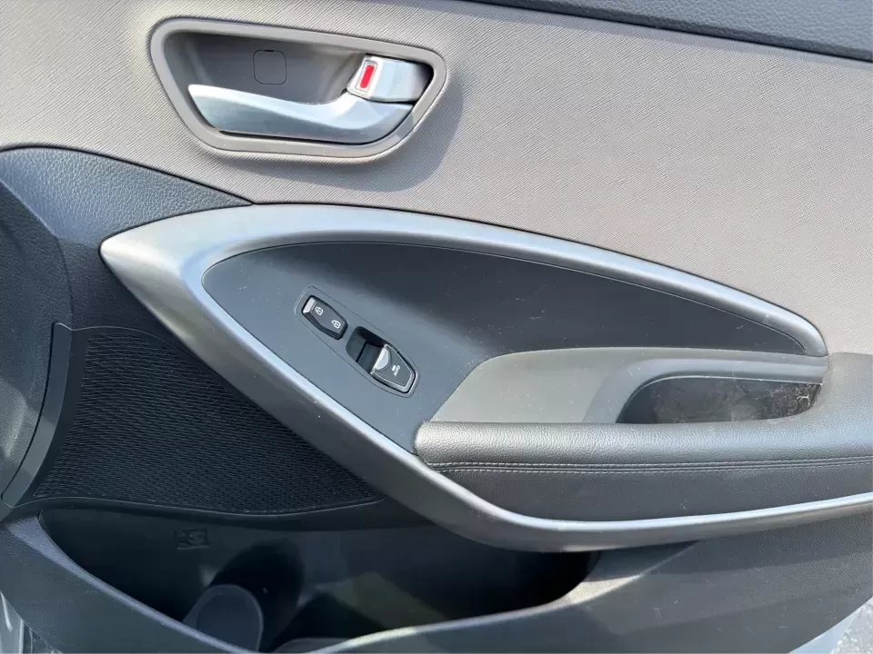 2016 Hyundai Santa Fe SE (KM8SMDHF5GU) with an 3.3L V-6 gasoline direct injection engine, 6A transmission, located at 1184 Kauffman Ave, Fairborn, OH, 45324, (937) 908-9800, 39.807072, -84.030914 - Whether you're hauling kids to practice, commuting to Wright-Patterson AFB, or packing up for a weekend getaway to John Bryan State Park, this 2016 Hyundai Santa Fe SE is built for real-life Ohio schedules. With three-row versatility, confident traction for changing weather, and comfort features tha - Photo#19
