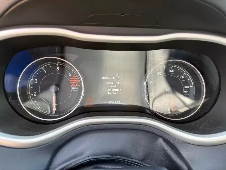 2016 Jeep Cherokee Limited (1C4PJMDB9GW) with an 2.4L L4 DOHC 16V engine, 9A transmission, located at 1184 Kauffman Ave, Fairborn, OH, 45324, (937) 908-9800, 39.807072, -84.030914 - Weekend escapes to John Bryan State Park, snowy commutes to Wright-Patterson AFB, or a comfortable daily run down I675-this 2016 Jeep Cherokee Limited is built for the Fairborn lifestyle. With confident AWD capability, a refined interior, and smart tech for navigation and connectivity, it's a great - Photo#15