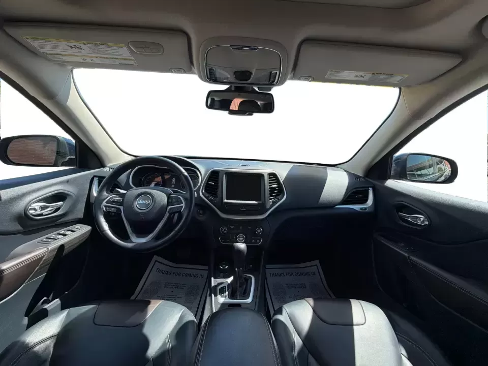 2016 Jeep Cherokee Limited (1C4PJMDB9GW) with an 2.4L L4 DOHC 16V engine, 9A transmission, located at 1184 Kauffman Ave, Fairborn, OH, 45324, (937) 908-9800, 39.807072, -84.030914 - Weekend escapes to John Bryan State Park, snowy commutes to Wright-Patterson AFB, or a comfortable daily run down I675-this 2016 Jeep Cherokee Limited is built for the Fairborn lifestyle. With confident AWD capability, a refined interior, and smart tech for navigation and connectivity, it's a great - Photo#21