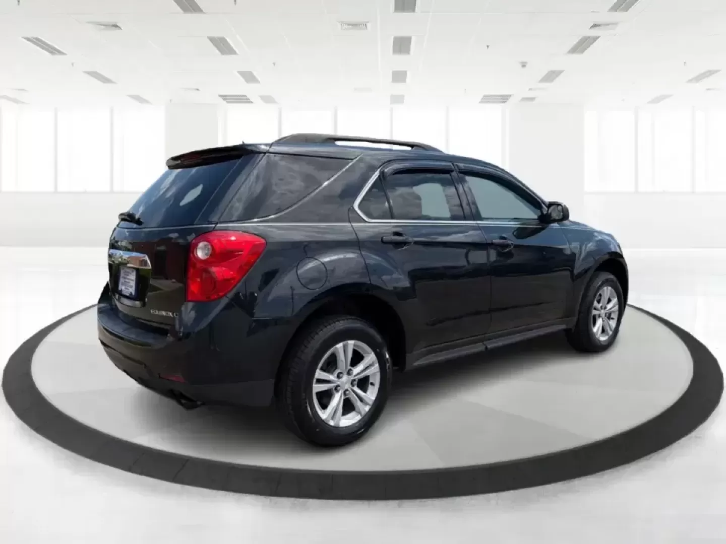 2013 Chevrolet Equinox 1LT (2GNFLEE3XD6) with an 3.6L V6 DOHC 24V engine, 6-Speed Automatic transmission, located at 1230 East Main St, Xenia, OH, 45385, (937) 908-9800, 39.688026, -83.910172 - Whether you're shuttling kids to practice, commuting down US-35, or loading up for a weekend at Caesar Creek State Park, this 2013 Chevrolet Equinox 1LT is the kind of SUV that fits real life in Xenia. With confident capability, flexible cargo space, and everyday comfort, it's a smart pick for drive - Photo#2