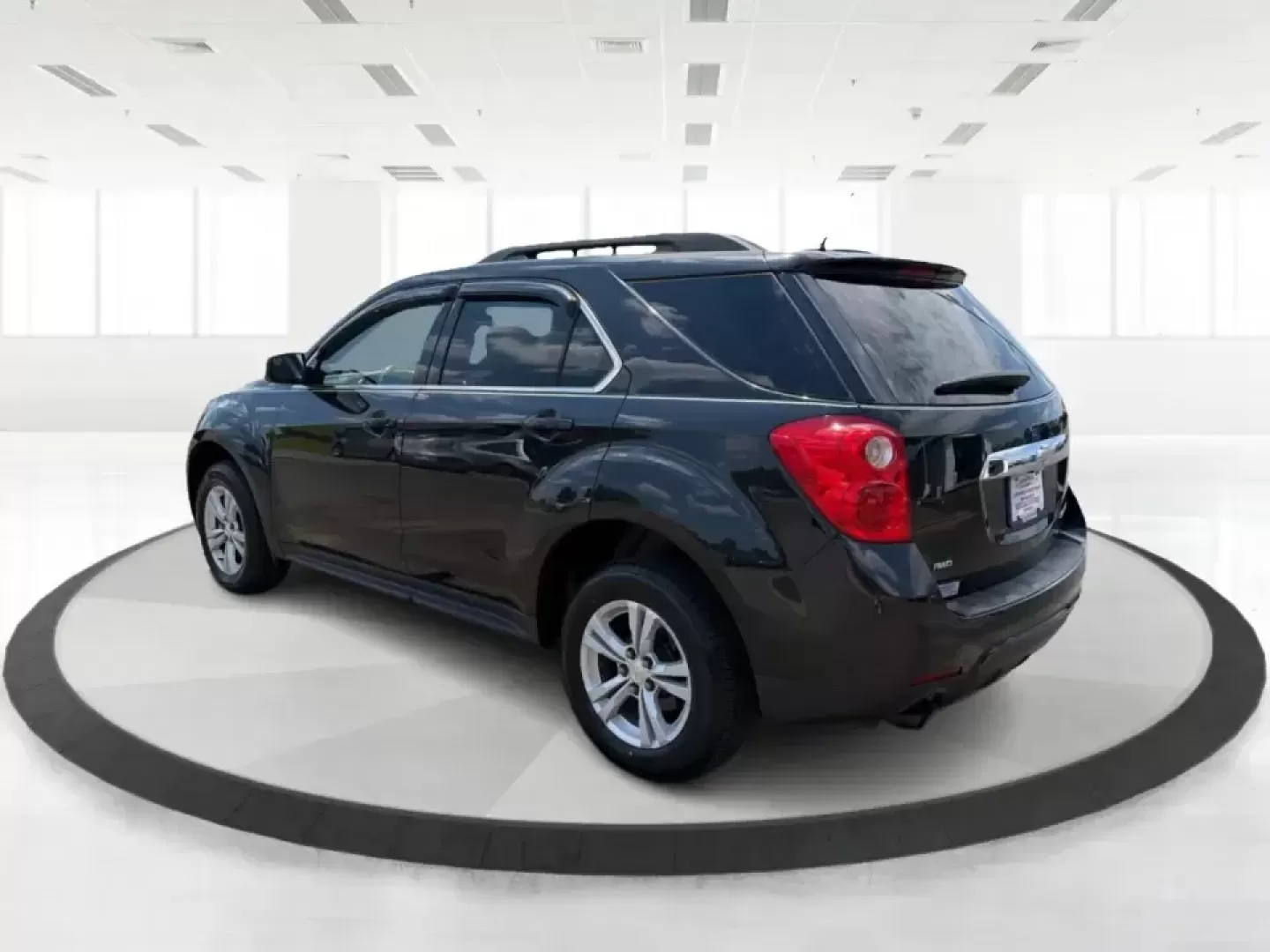 2013 Chevrolet Equinox 1LT (2GNFLEE3XD6) with an 3.6L V6 DOHC 24V engine, 6-Speed Automatic transmission, located at 1230 East Main St, Xenia, OH, 45385, (937) 908-9800, 39.688026, -83.910172 - Whether you're shuttling kids to practice, commuting down US-35, or loading up for a weekend at Caesar Creek State Park, this 2013 Chevrolet Equinox 1LT is the kind of SUV that fits real life in Xenia. With confident capability, flexible cargo space, and everyday comfort, it's a smart pick for drive - Photo#4