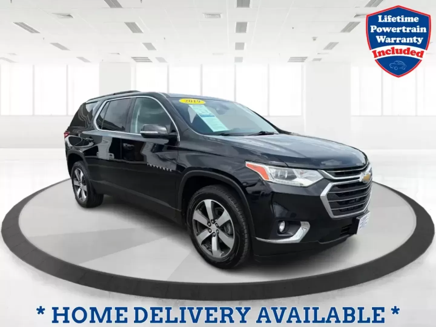 2019 Chevrolet Traverse 3LT (1GNERHKW6KJ) with an 3.6L V-6 gasoline direct injection engine, 9A transmission, located at 1230 East Main St, Xenia, OH, 45385, (937) 908-9800, 39.688026, -83.910172 - Load up the kids, the groceries, and the gear-then head from weekday school drop-offs to weekend road trips without feeling cramped. This 2019 Chevrolet Traverse 3LT is built for real life in Xenia, with three-row flexibility, confident V6 power, and the kind of comfort features that make long drive - Photo#0