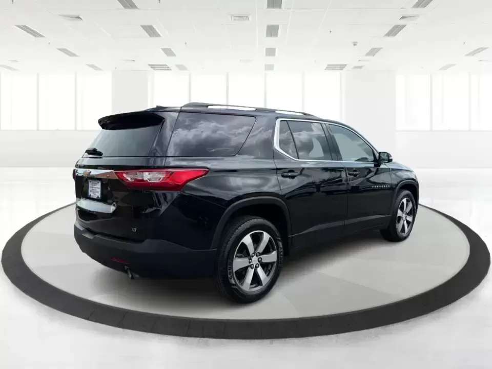 2019 Chevrolet Traverse 3LT (1GNERHKW6KJ) with an 3.6L V-6 gasoline direct injection engine, 9A transmission, located at 1230 East Main St, Xenia, OH, 45385, (937) 908-9800, 39.688026, -83.910172 - Load up the kids, the groceries, and the gear-then head from weekday school drop-offs to weekend road trips without feeling cramped. This 2019 Chevrolet Traverse 3LT is built for real life in Xenia, with three-row flexibility, confident V6 power, and the kind of comfort features that make long drive - Photo#2
