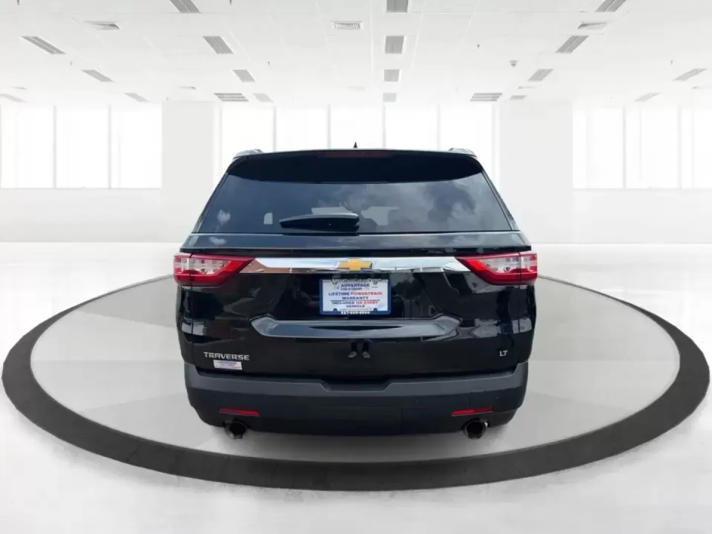 2019 Chevrolet Traverse 3LT (1GNERHKW6KJ) with an 3.6L V-6 gasoline direct injection engine, 9A transmission, located at 1230 East Main St, Xenia, OH, 45385, (937) 908-9800, 39.688026, -83.910172 - Load up the kids, the groceries, and the gear-then head from weekday school drop-offs to weekend road trips without feeling cramped. This 2019 Chevrolet Traverse 3LT is built for real life in Xenia, with three-row flexibility, confident V6 power, and the kind of comfort features that make long drive - Photo#3