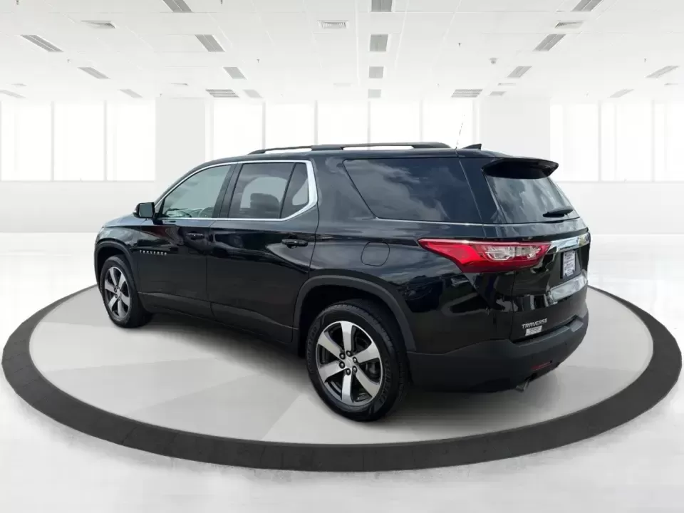 2019 Chevrolet Traverse 3LT (1GNERHKW6KJ) with an 3.6L V-6 gasoline direct injection engine, 9A transmission, located at 1230 East Main St, Xenia, OH, 45385, (937) 908-9800, 39.688026, -83.910172 - Load up the kids, the groceries, and the gear-then head from weekday school drop-offs to weekend road trips without feeling cramped. This 2019 Chevrolet Traverse 3LT is built for real life in Xenia, with three-row flexibility, confident V6 power, and the kind of comfort features that make long drive - Photo#4