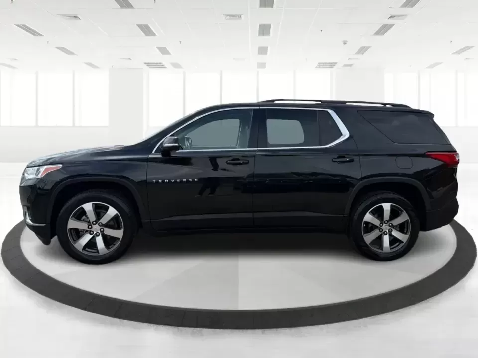 2019 Chevrolet Traverse 3LT (1GNERHKW6KJ) with an 3.6L V-6 gasoline direct injection engine, 9A transmission, located at 1230 East Main St, Xenia, OH, 45385, (937) 908-9800, 39.688026, -83.910172 - Load up the kids, the groceries, and the gear-then head from weekday school drop-offs to weekend road trips without feeling cramped. This 2019 Chevrolet Traverse 3LT is built for real life in Xenia, with three-row flexibility, confident V6 power, and the kind of comfort features that make long drive - Photo#5