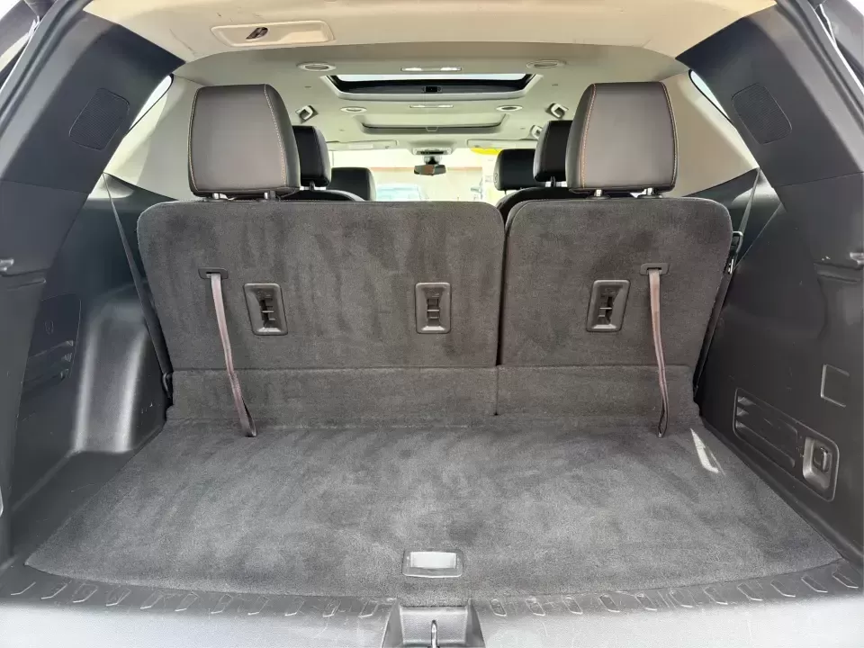 2019 Chevrolet Traverse 3LT (1GNERHKW6KJ) with an 3.6L V-6 gasoline direct injection engine, 9A transmission, located at 1230 East Main St, Xenia, OH, 45385, (937) 908-9800, 39.688026, -83.910172 - Load up the kids, the groceries, and the gear-then head from weekday school drop-offs to weekend road trips without feeling cramped. This 2019 Chevrolet Traverse 3LT is built for real life in Xenia, with three-row flexibility, confident V6 power, and the kind of comfort features that make long drive - Photo#12