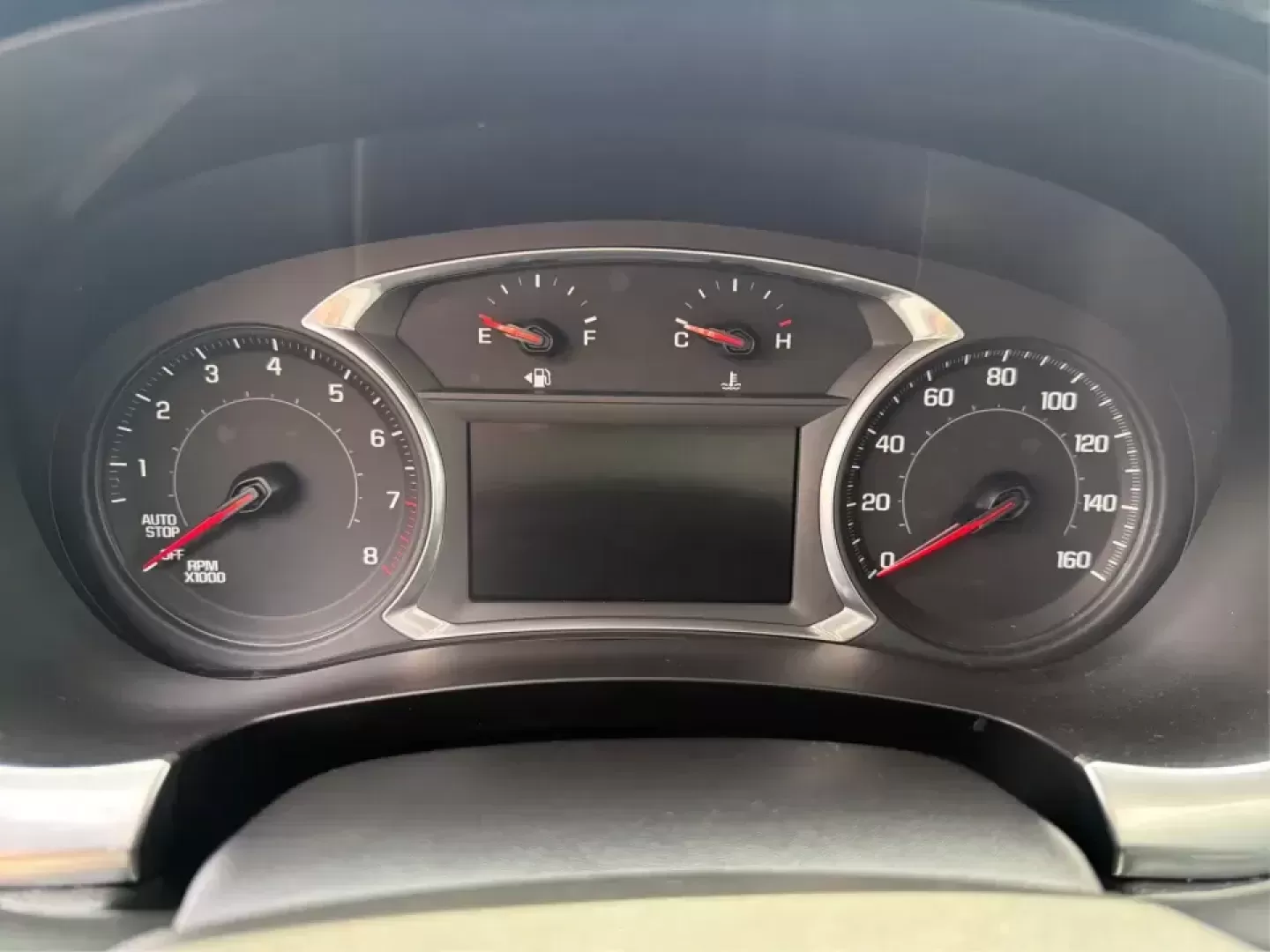 2019 Chevrolet Traverse 3LT (1GNERHKW6KJ) with an 3.6L V-6 gasoline direct injection engine, 9A transmission, located at 1230 East Main St, Xenia, OH, 45385, (937) 908-9800, 39.688026, -83.910172 - Load up the kids, the groceries, and the gear-then head from weekday school drop-offs to weekend road trips without feeling cramped. This 2019 Chevrolet Traverse 3LT is built for real life in Xenia, with three-row flexibility, confident V6 power, and the kind of comfort features that make long drive - Photo#15