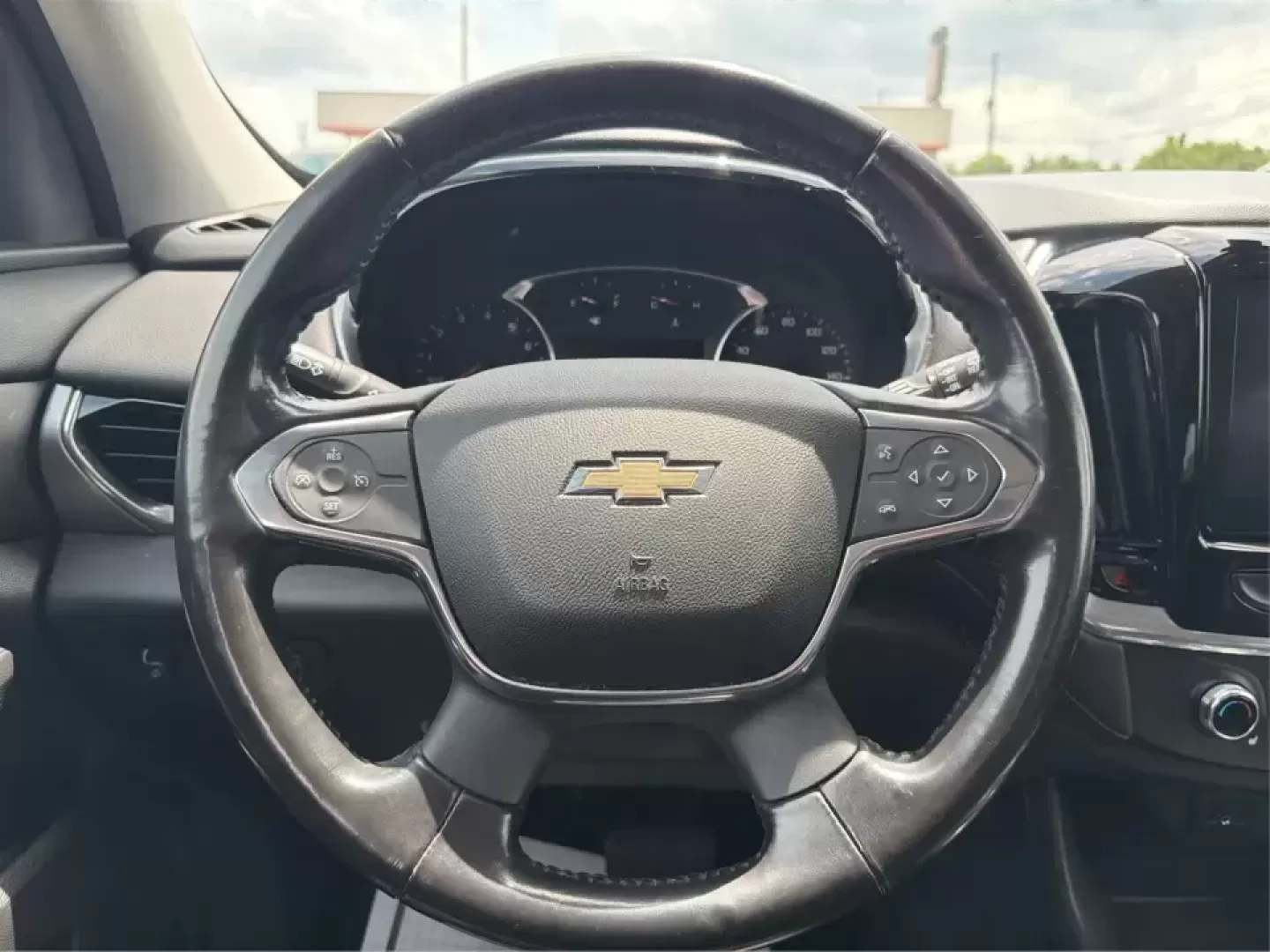 2019 Chevrolet Traverse 3LT (1GNERHKW6KJ) with an 3.6L V-6 gasoline direct injection engine, 9A transmission, located at 1230 East Main St, Xenia, OH, 45385, (937) 908-9800, 39.688026, -83.910172 - Load up the kids, the groceries, and the gear-then head from weekday school drop-offs to weekend road trips without feeling cramped. This 2019 Chevrolet Traverse 3LT is built for real life in Xenia, with three-row flexibility, confident V6 power, and the kind of comfort features that make long drive - Photo#16