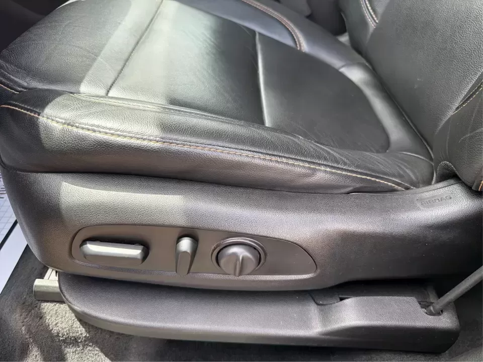 2019 Chevrolet Traverse 3LT (1GNERHKW6KJ) with an 3.6L V-6 gasoline direct injection engine, 9A transmission, located at 1230 East Main St, Xenia, OH, 45385, (937) 908-9800, 39.688026, -83.910172 - Load up the kids, the groceries, and the gear-then head from weekday school drop-offs to weekend road trips without feeling cramped. This 2019 Chevrolet Traverse 3LT is built for real life in Xenia, with three-row flexibility, confident V6 power, and the kind of comfort features that make long drive - Photo#18