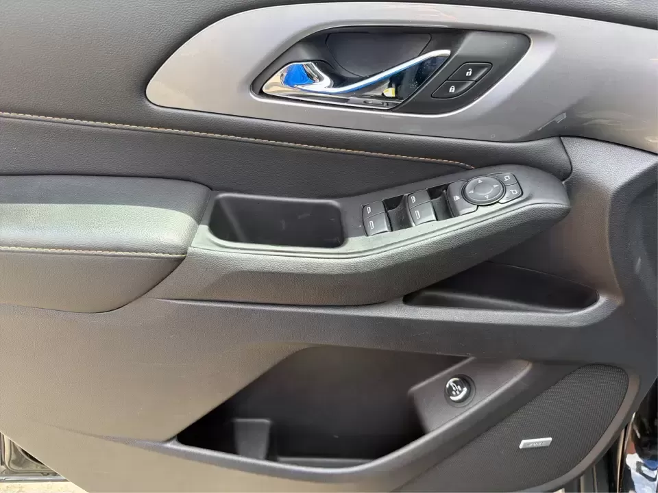 2019 Chevrolet Traverse 3LT (1GNERHKW6KJ) with an 3.6L V-6 gasoline direct injection engine, 9A transmission, located at 1230 East Main St, Xenia, OH, 45385, (937) 908-9800, 39.688026, -83.910172 - Load up the kids, the groceries, and the gear-then head from weekday school drop-offs to weekend road trips without feeling cramped. This 2019 Chevrolet Traverse 3LT is built for real life in Xenia, with three-row flexibility, confident V6 power, and the kind of comfort features that make long drive - Photo#19