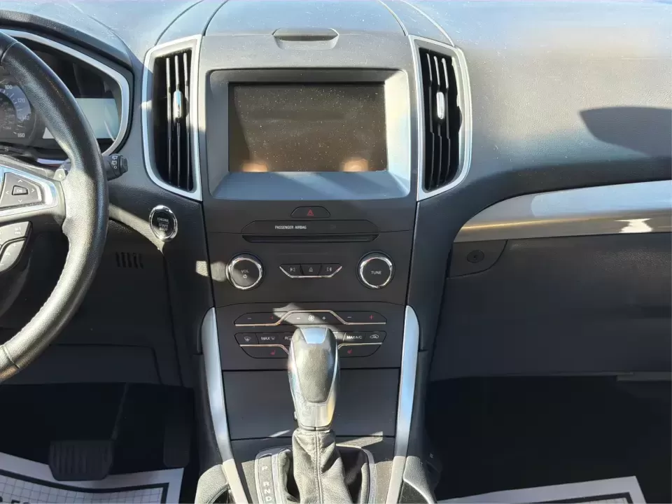 2018 Ford Edge SEL AWD (2FMPK4J89JB) with an 3.5L V6 DOHC 24V engine, 6A transmission, located at 1184 Kauffman Ave, Fairborn, OH, 45324, (937) 908-9800, 39.807072, -84.030914 - Pack up the family, cue up your favorite playlist, and head out for a weekend at Wright-Patterson AFB Museum or a quick escape to John Bryan State Park-this 2018 Ford Edge SEL is the kind of midsize SUV that fits real life in Fairborn. With confident traction for Ohio's changing seasons and a comfor - Photo#12