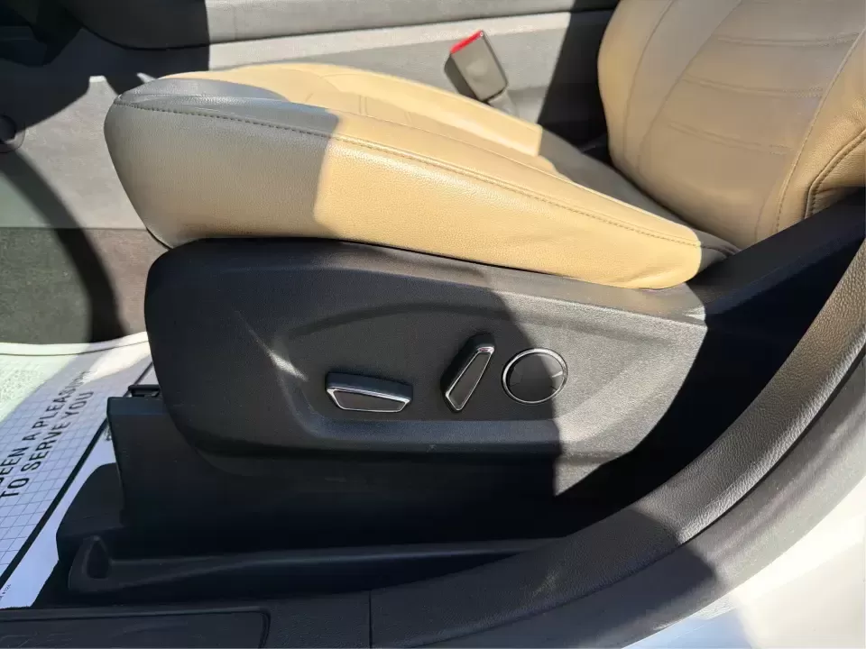 2018 Ford Edge SEL AWD (2FMPK4J89JB) with an 3.5L V6 DOHC 24V engine, 6A transmission, located at 1184 Kauffman Ave, Fairborn, OH, 45324, (937) 908-9800, 39.807072, -84.030914 - Pack up the family, cue up your favorite playlist, and head out for a weekend at Wright-Patterson AFB Museum or a quick escape to John Bryan State Park-this 2018 Ford Edge SEL is the kind of midsize SUV that fits real life in Fairborn. With confident traction for Ohio's changing seasons and a comfor - Photo#17
