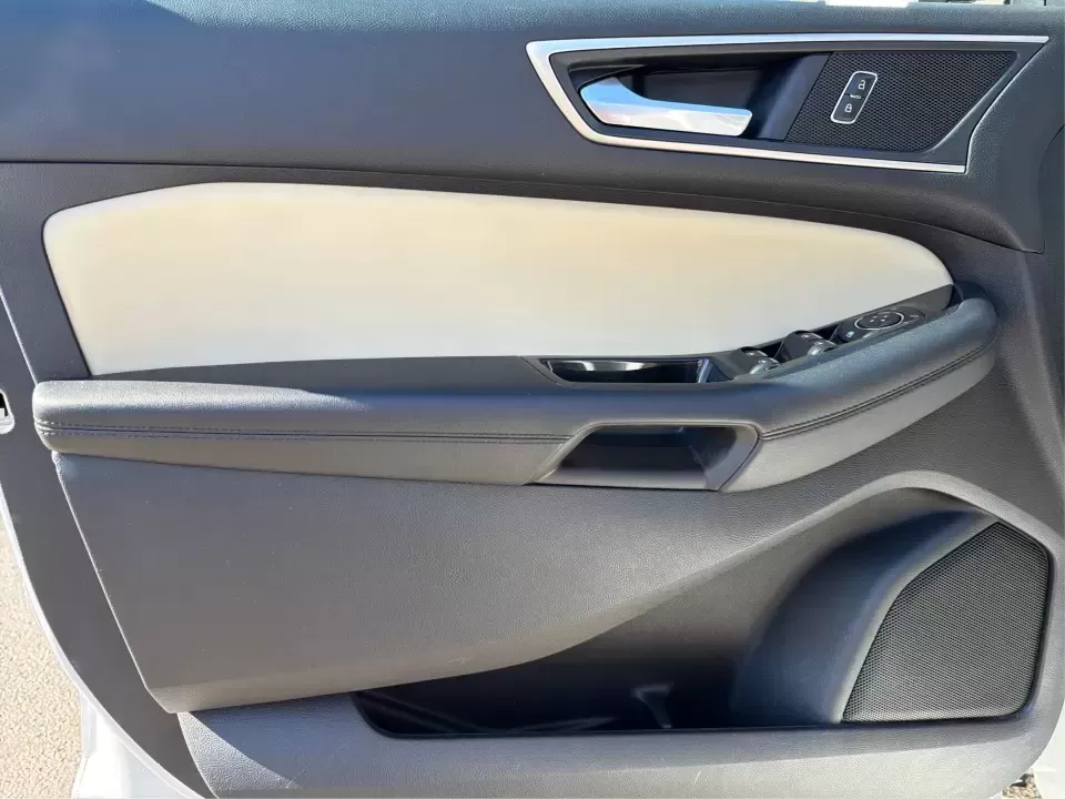 2018 Ford Edge SEL AWD (2FMPK4J89JB) with an 3.5L V6 DOHC 24V engine, 6A transmission, located at 1184 Kauffman Ave, Fairborn, OH, 45324, (937) 908-9800, 39.807072, -84.030914 - Pack up the family, cue up your favorite playlist, and head out for a weekend at Wright-Patterson AFB Museum or a quick escape to John Bryan State Park-this 2018 Ford Edge SEL is the kind of midsize SUV that fits real life in Fairborn. With confident traction for Ohio's changing seasons and a comfor - Photo#18