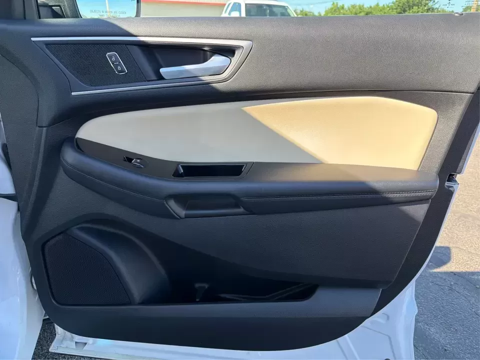 2018 Ford Edge SEL AWD (2FMPK4J89JB) with an 3.5L V6 DOHC 24V engine, 6A transmission, located at 1184 Kauffman Ave, Fairborn, OH, 45324, (937) 908-9800, 39.807072, -84.030914 - Pack up the family, cue up your favorite playlist, and head out for a weekend at Wright-Patterson AFB Museum or a quick escape to John Bryan State Park-this 2018 Ford Edge SEL is the kind of midsize SUV that fits real life in Fairborn. With confident traction for Ohio's changing seasons and a comfor - Photo#19