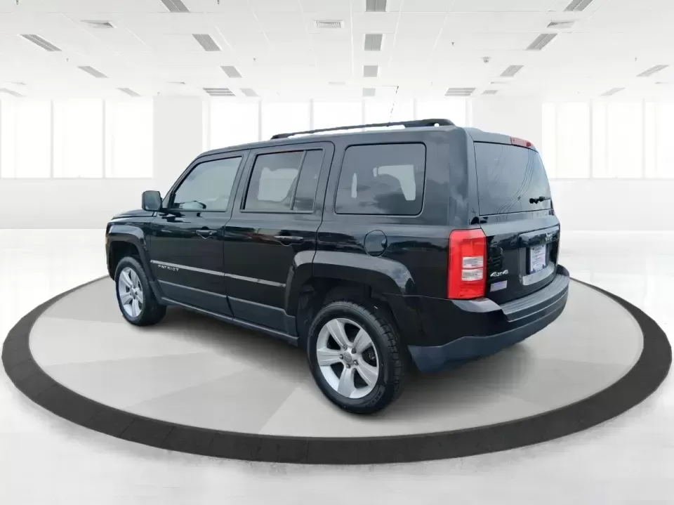 2016 Jeep Patriot Latitude 4WD (1C4NJRFB0GD) with an 2.4L L4 DOHC 16V engine, located at 1230 East Main St, Xenia, OH, 45385, (937) 908-9800, 39.688026, -83.910172 - Weekday commute down US-35, school drop-offs near Shawnee Park, and spontaneous weekend escapes to Caesar Creek State Park-this 2016 Jeep Patriot Latitude is built for the kind of Ohio lifestyle that mixes practical errands with let's get out of town freedom. Finished in Black Clearcoat and sized ju - Photo#4