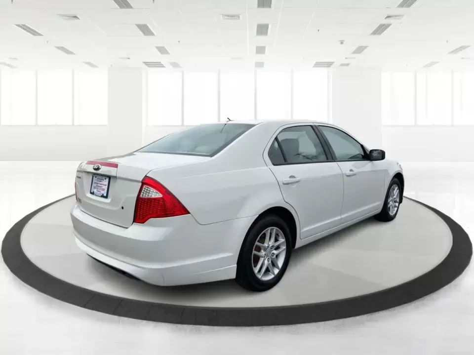 2012 Ford Fusion S (3FAHP0GA0CR) with an 2.5L L4 DOHC 16V engine, located at 1099 N County Rd 25A , Troy, OH, 45373, (937) 908-9800, 40.057079, -84.212883 - Need a reliable commuter that still feels comfortable for weekend getaways and everyday errands around Troy? This 2012 Ford Fusion S sedan is a smart pick for drivers who want a dependable, easy-to-live-with car for trips down I75, quick runs to the Troy Community Center, or relaxed evenings cruisin - Photo#2