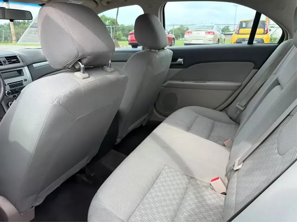 2012 Ford Fusion S (3FAHP0GA0CR) with an 2.5L L4 DOHC 16V engine, located at 1099 N County Rd 25A , Troy, OH, 45373, (937) 908-9800, 40.057079, -84.212883 - Need a reliable commuter that still feels comfortable for weekend getaways and everyday errands around Troy? This 2012 Ford Fusion S sedan is a smart pick for drivers who want a dependable, easy-to-live-with car for trips down I75, quick runs to the Troy Community Center, or relaxed evenings cruisin - Photo#10
