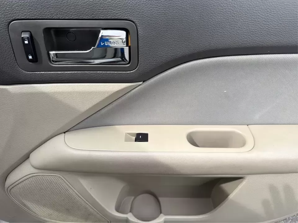 2012 Ford Fusion S (3FAHP0GA0CR) with an 2.5L L4 DOHC 16V engine, located at 1099 N County Rd 25A , Troy, OH, 45373, (937) 908-9800, 40.057079, -84.212883 - Need a reliable commuter that still feels comfortable for weekend getaways and everyday errands around Troy? This 2012 Ford Fusion S sedan is a smart pick for drivers who want a dependable, easy-to-live-with car for trips down I75, quick runs to the Troy Community Center, or relaxed evenings cruisin - Photo#19