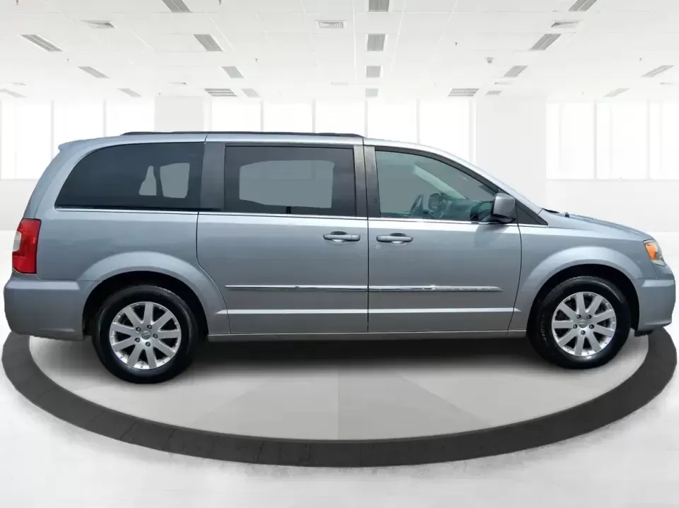 2016 Chrysler Town and Country Touring (2C4RC1BG4GR) with an Pentastar 3.6L V-6 DOHC engine, 6A transmission, located at 1184 Kauffman Ave, Fairborn, OH, 45324, (937) 908-9800, 39.807072, -84.030914 - Load up the kids, the cooler, and everyone's weekend plans-this 2016 Chrysler Town and Country Touring is the kind of family-ready van that makes school drop-offs, long commutes, and I-675 road trips feel a whole lot easier. With its versatile seating and comfort-focused features, it's a smart pic - Photo#1