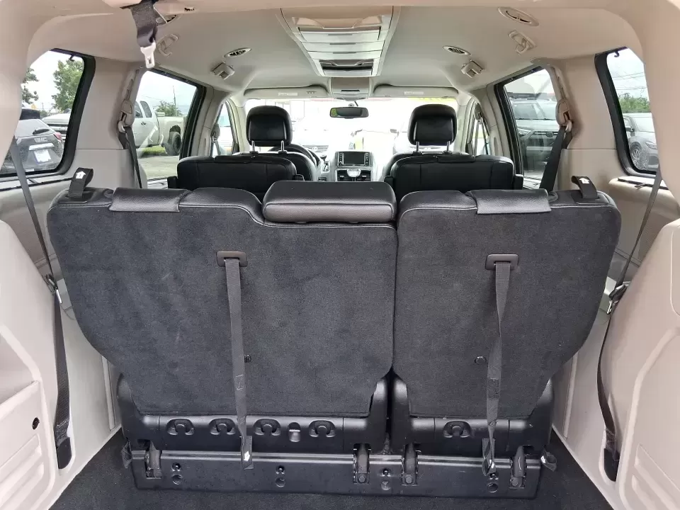 2016 Chrysler Town and Country Touring (2C4RC1BG4GR) with an Pentastar 3.6L V-6 DOHC engine, 6A transmission, located at 1184 Kauffman Ave, Fairborn, OH, 45324, (937) 908-9800, 39.807072, -84.030914 - Load up the kids, the cooler, and everyone's weekend plans-this 2016 Chrysler Town and Country Touring is the kind of family-ready van that makes school drop-offs, long commutes, and I-675 road trips feel a whole lot easier. With its versatile seating and comfort-focused features, it's a smart pic - Photo#12