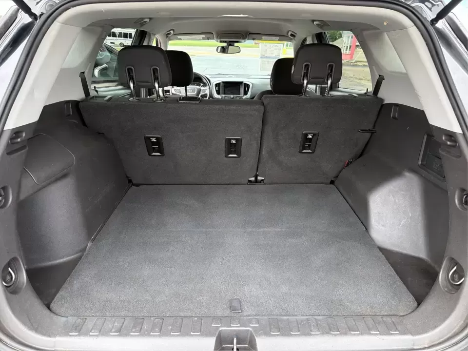 2019 GMC Terrain SLE (3GKALMEV8KL) with an 1.4L L4 DOHC 16V TURBO engine, 6A transmission, located at 880 E. National Road, Vandalia, OH, 45377, (937) 908-9800, 39.891918, -84.183594 - Picture your next week: a smooth commute down I75, a quick grocery run near the Dayton International Airport, and a weekend escape to local favorites like the National Museum of the U.S. Air Force or a stroll around nearby Englewood MetroPark. The 2019 GMC Terrain SLE makes that lifestyle easy to pi - Photo#12