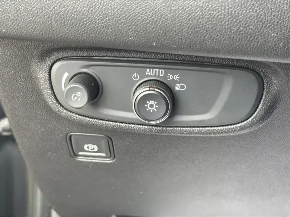 2019 GMC Terrain SLE (3GKALMEV8KL) with an 1.4L L4 DOHC 16V TURBO engine, 6A transmission, located at 880 E. National Road, Vandalia, OH, 45377, (937) 908-9800, 39.891918, -84.183594 - Picture your next week: a smooth commute down I75, a quick grocery run near the Dayton International Airport, and a weekend escape to local favorites like the National Museum of the U.S. Air Force or a stroll around nearby Englewood MetroPark. The 2019 GMC Terrain SLE makes that lifestyle easy to pi - Photo#17