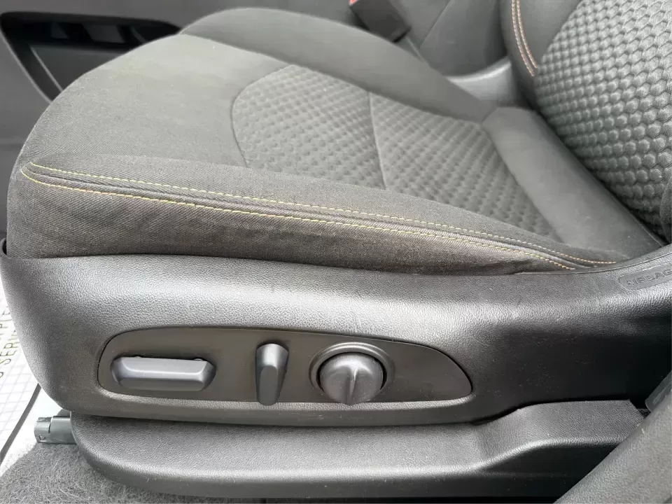 2019 GMC Terrain SLE (3GKALMEV8KL) with an 1.4L L4 DOHC 16V TURBO engine, 6A transmission, located at 880 E. National Road, Vandalia, OH, 45377, (937) 908-9800, 39.891918, -84.183594 - Picture your next week: a smooth commute down I75, a quick grocery run near the Dayton International Airport, and a weekend escape to local favorites like the National Museum of the U.S. Air Force or a stroll around nearby Englewood MetroPark. The 2019 GMC Terrain SLE makes that lifestyle easy to pi - Photo#18