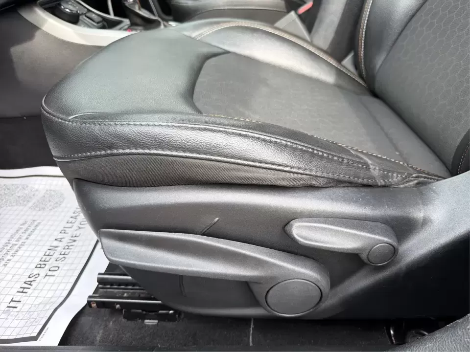 2019 Jeep Compass Sport 4WD (3C4NJDBB9KT) with an 2.4L L4 DOHC 16V engine, located at 1951 S Dayton Lakeview Rd., New Carlisle, OH, 45344, (937) 908-9800, 39.890999, -84.050255 - Picture your next Ohio road trip: loading up for a weekend at Buck Creek State Park, commuting down I70 toward Dayton, or navigating winter backroads around New Carlisle with confidence. This 2019 Jeep Compass Latitude 4x4 in striking Redline Pearlcoat is the kind of SUV that fits real life-comforta - Photo#18