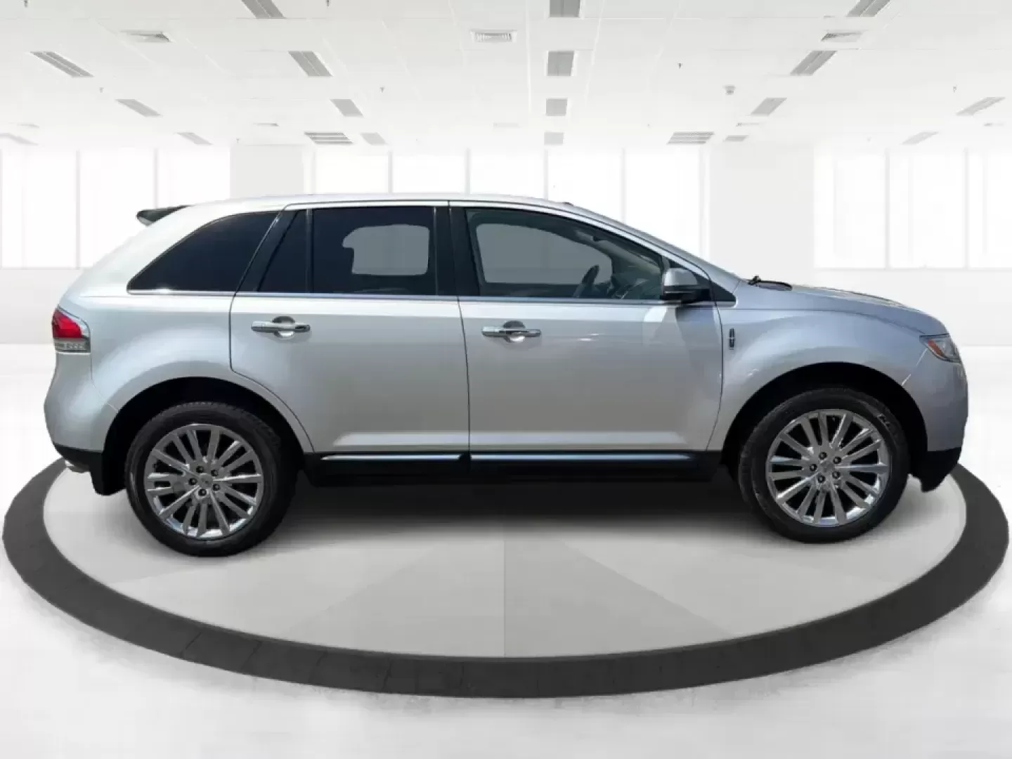 2012 Lincoln MKX Base (2LMDJ8JK1CB) with an 3.7L V6 DOHC 24V engine, 6-Speed Automatic transmission, located at 401 Woodman Dr, Riverside, OH, 45431, (937) 908-9800, 39.760899, -84.123421 - Need a comfortable, confident SUV for daily commuting to Wright-Patterson AFB, school drop-offs in Beavercreek, and weekend runs to The Greene or Carillon Historical Park? This 2012 Lincoln MKX Base in classic Silver delivers the kind of quiet ride, upscale comfort, and V6 power that makes errands f - Photo#1