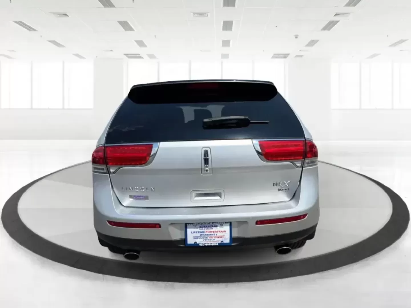 2012 Lincoln MKX Base (2LMDJ8JK1CB) with an 3.7L V6 DOHC 24V engine, 6-Speed Automatic transmission, located at 401 Woodman Dr, Riverside, OH, 45431, (937) 908-9800, 39.760899, -84.123421 - Need a comfortable, confident SUV for daily commuting to Wright-Patterson AFB, school drop-offs in Beavercreek, and weekend runs to The Greene or Carillon Historical Park? This 2012 Lincoln MKX Base in classic Silver delivers the kind of quiet ride, upscale comfort, and V6 power that makes errands f - Photo#3