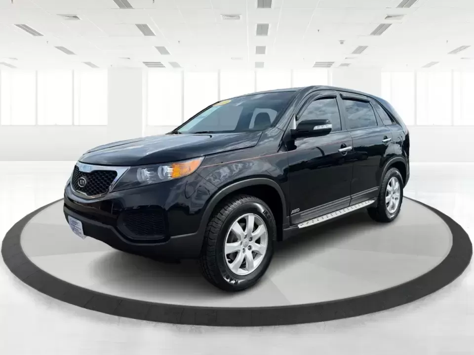 2013 Kia Sorento LX (5XYKTCA63DG) with an 2.4L I-4 gasoline direct injection engine, 6-Speed Automatic transmission, located at 1230 East Main St, Xenia, OH, 45385, (937) 908-9800, 39.688026, -83.910172 - Ready for school drop-offs, long commutes to Dayton, and spontaneous weekend getaways to John Bryan State Park, this 2013 Kia Sorento LX is the kind of SUV that fits real life in Greene County. With confident SUV versatility, a roomy cabin, and practical features for everyday comfort, it's a smart p - Photo#8