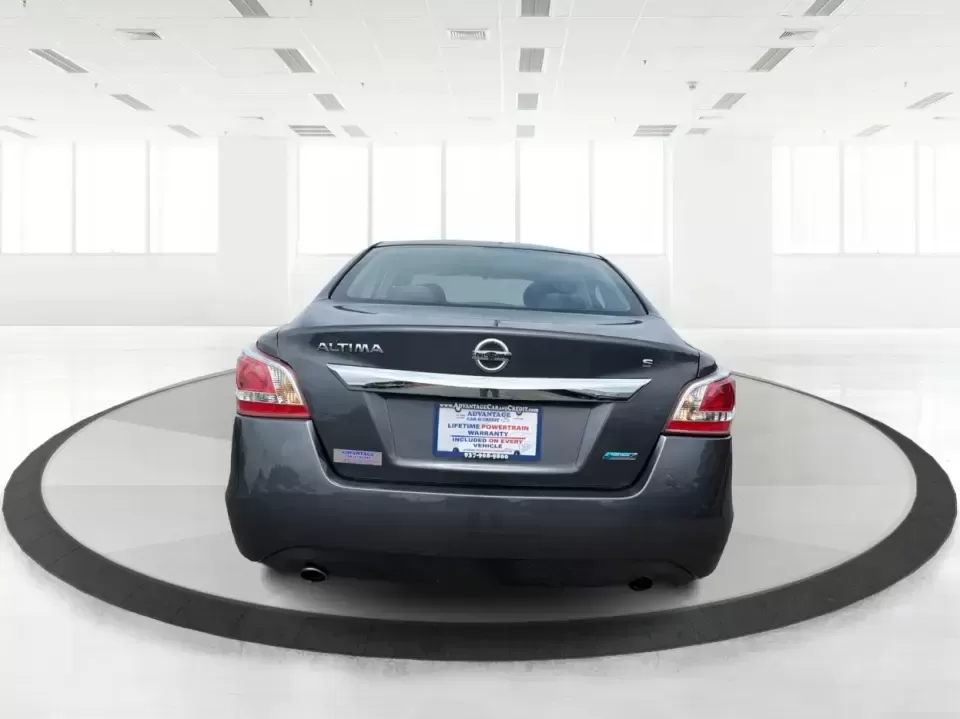 2013 Nissan Altima 2.5 S (1N4AL3AP8DC) with an 2.5L I-4 DOHC engine, located at 1230 East Main St, Xenia, OH, 45385, (937) 908-9800, 39.688026, -83.910172 - Need a reliable daily driver for the commute from Xenia to Beavercreek, Wright-Patterson AFB, or downtown Dayton-without giving up comfort for weekend errands and road trips? This 2013 Nissan Altima 2.5 S sedan is a smart pick for budget-conscious buyers who want a smooth ride, practical space, and - Photo#3