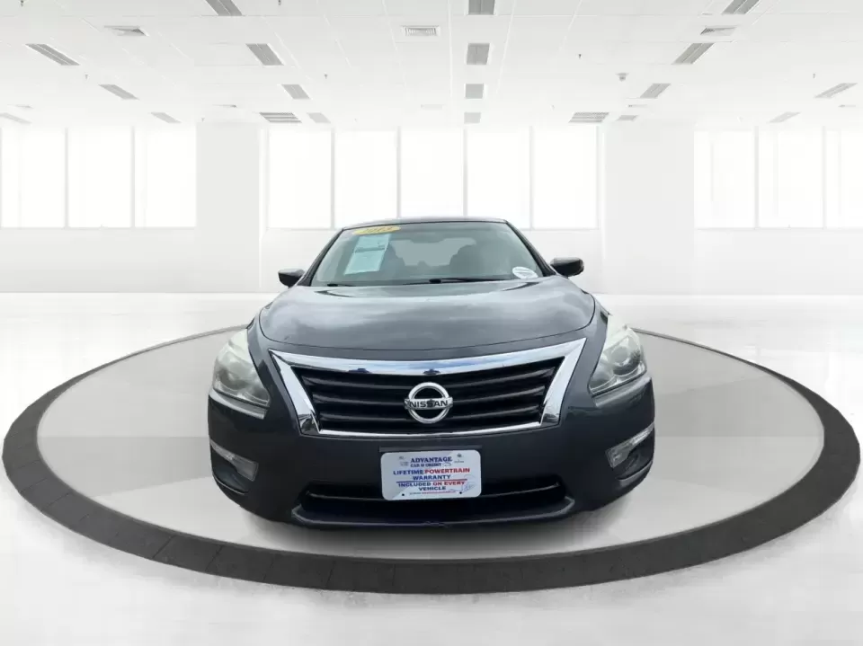 2013 Nissan Altima 2.5 S (1N4AL3AP8DC) with an 2.5L I-4 DOHC engine, located at 1230 East Main St, Xenia, OH, 45385, (937) 908-9800, 39.688026, -83.910172 - Need a reliable daily driver for the commute from Xenia to Beavercreek, Wright-Patterson AFB, or downtown Dayton-without giving up comfort for weekend errands and road trips? This 2013 Nissan Altima 2.5 S sedan is a smart pick for budget-conscious buyers who want a smooth ride, practical space, and - Photo#7