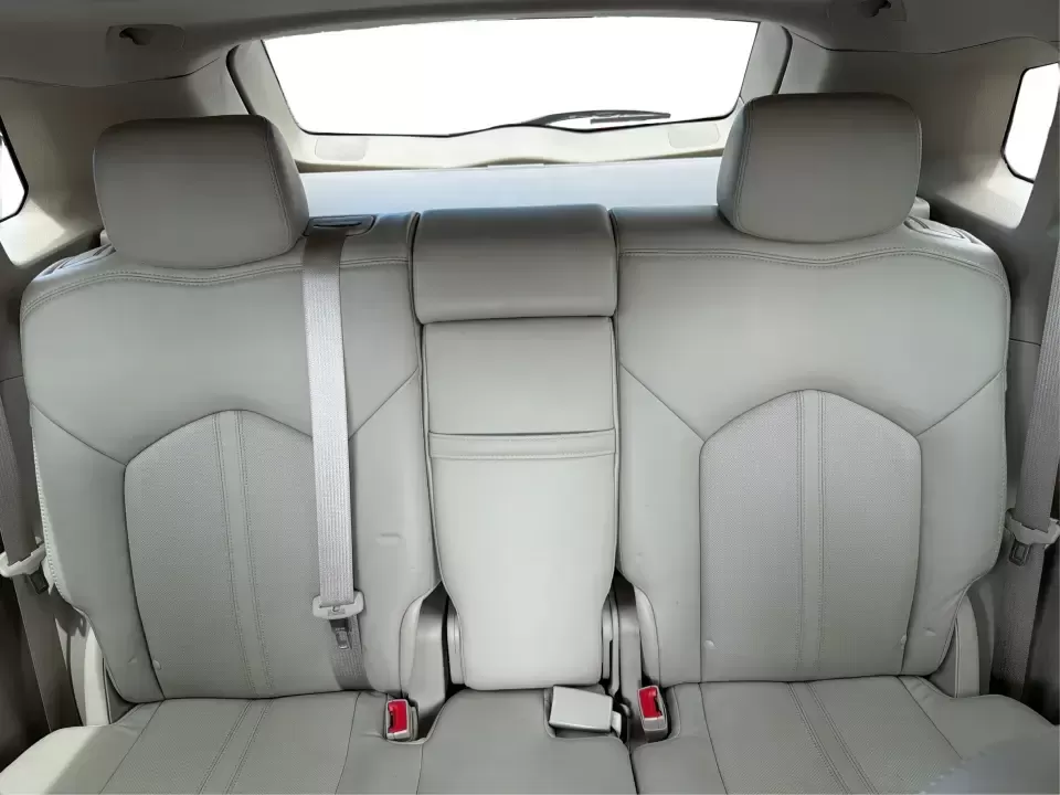 2015 Cadillac SRX Luxury Collection (3GYFNEE39FS) with an 3.6L V-6 gasoline direct injection engine, 6-Speed Automatic transmission, located at 401 Woodman Dr, Riverside, OH, 45431, (937) 908-9800, 39.760899, -84.123421 - 2015 Cadillac SRX Luxury Collection - Photo#14