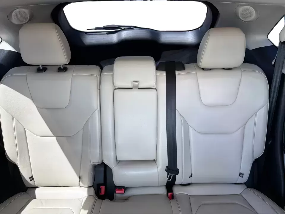 2016 Ford Edge Titanium (2FMPK3K93GB) with an 2.0L L4 DOHC 16V engine, 6A transmission, located at 880 E. National Road, Vandalia, OH, 45377, (937) 908-9800, 39.891918, -84.183594 - Picture your next road trip weekend: a comfortable SUV that can handle the daily school run, the long commute up I75, and a quick escape to the National Museum of the U.S. Air Force-without feeling like you're roughing it. This 2016 Ford Edge Titanium is built for real life in Vandalia, OH: roomy, c - Photo#14